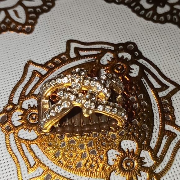 Ring - Picture 3 of 3